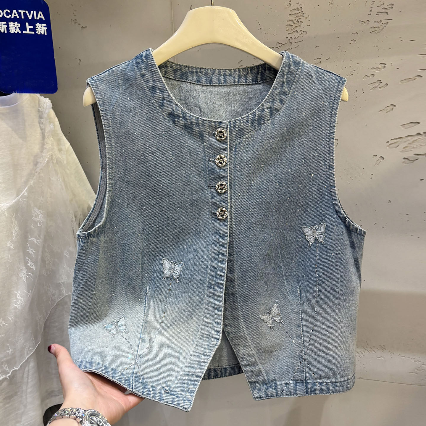 欧货重工钉珠烫钻蝴蝶刺绣牛仔马甲女夏季小个子圆领叠穿坎肩上衣
