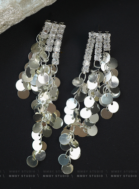 《流动的银河》银色亮片轻奢长款流苏耳环2025高级感耳钉夸张耳饰