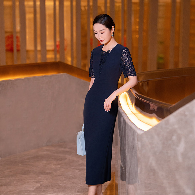 时尚蕾丝拼接雪纺气质直筒连衣裙