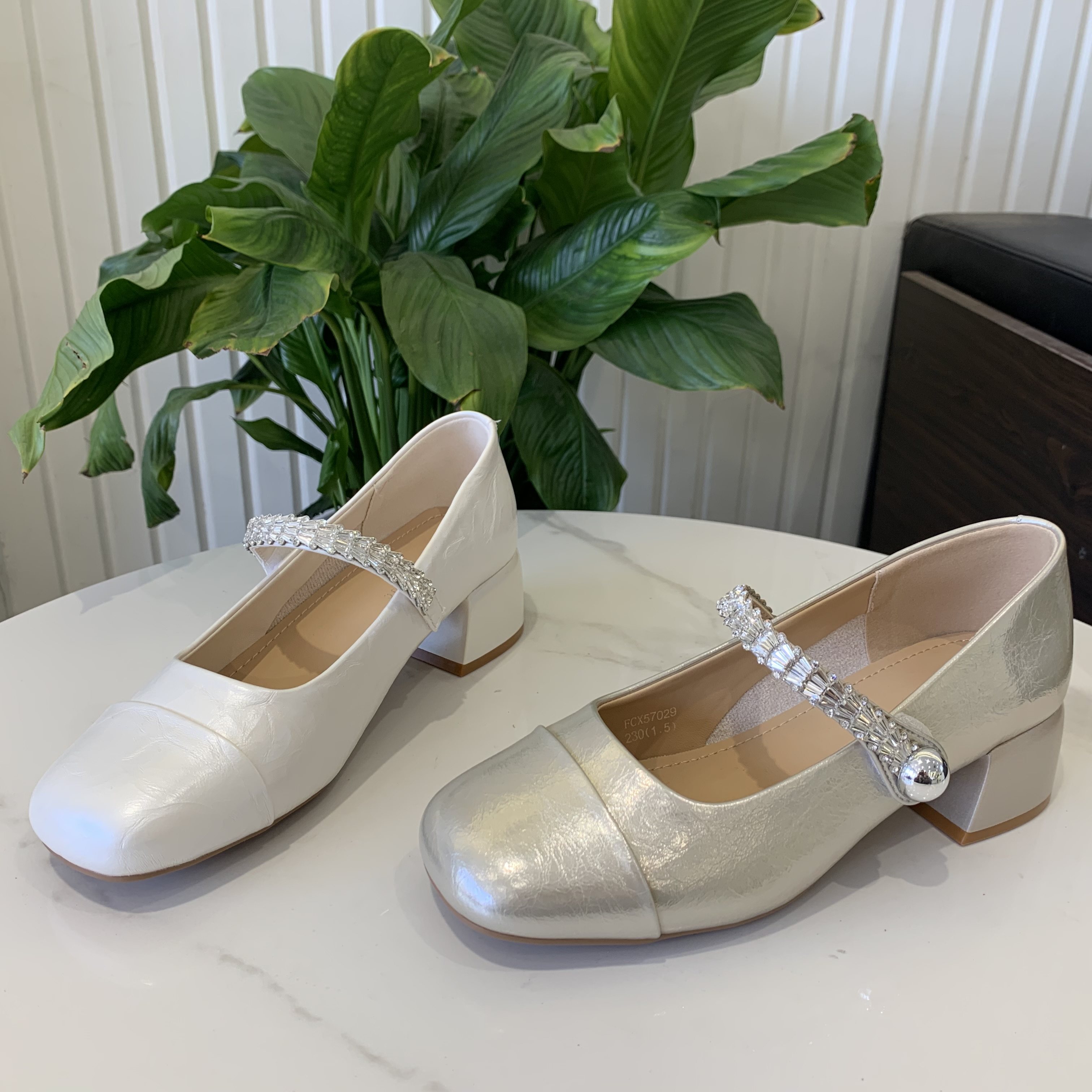 韩版粗跟玛丽珍鞋女2026春季新款气质小香风配裙子绝美水钻女单鞋,女鞋,玛丽珍鞋,淘宝优惠券,粉丝福利购,淘宝优惠卷