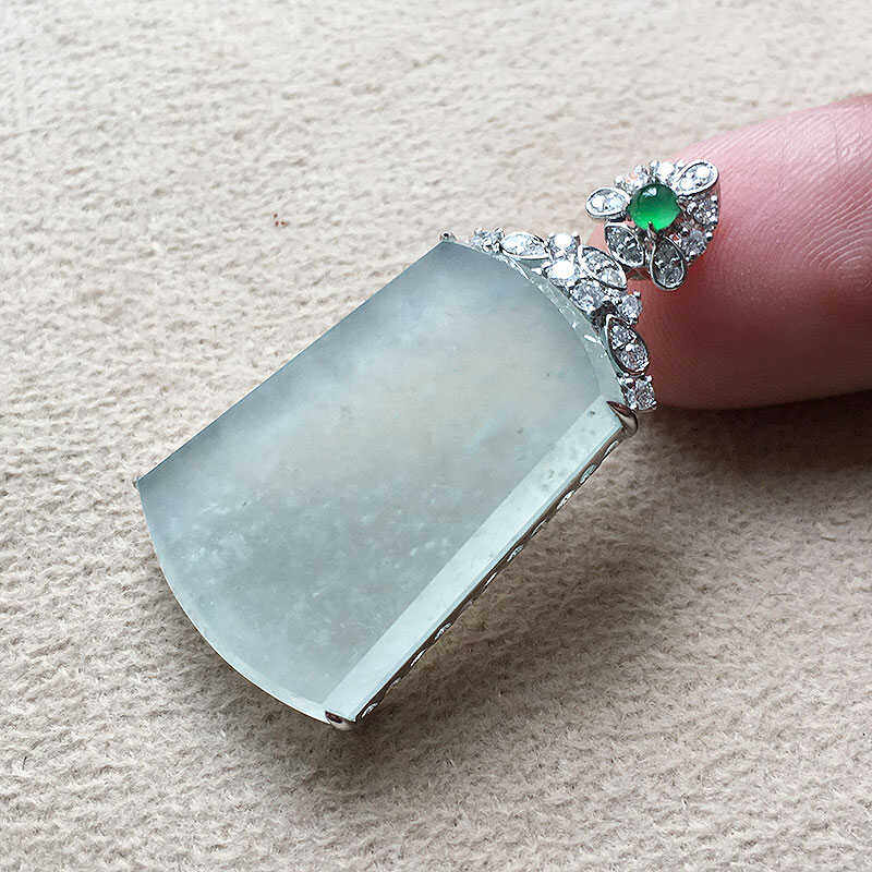 缅甸翡翠高冰种雪花棉平安无事牌吊坠老种a货冰透饱满玉牌子18K金