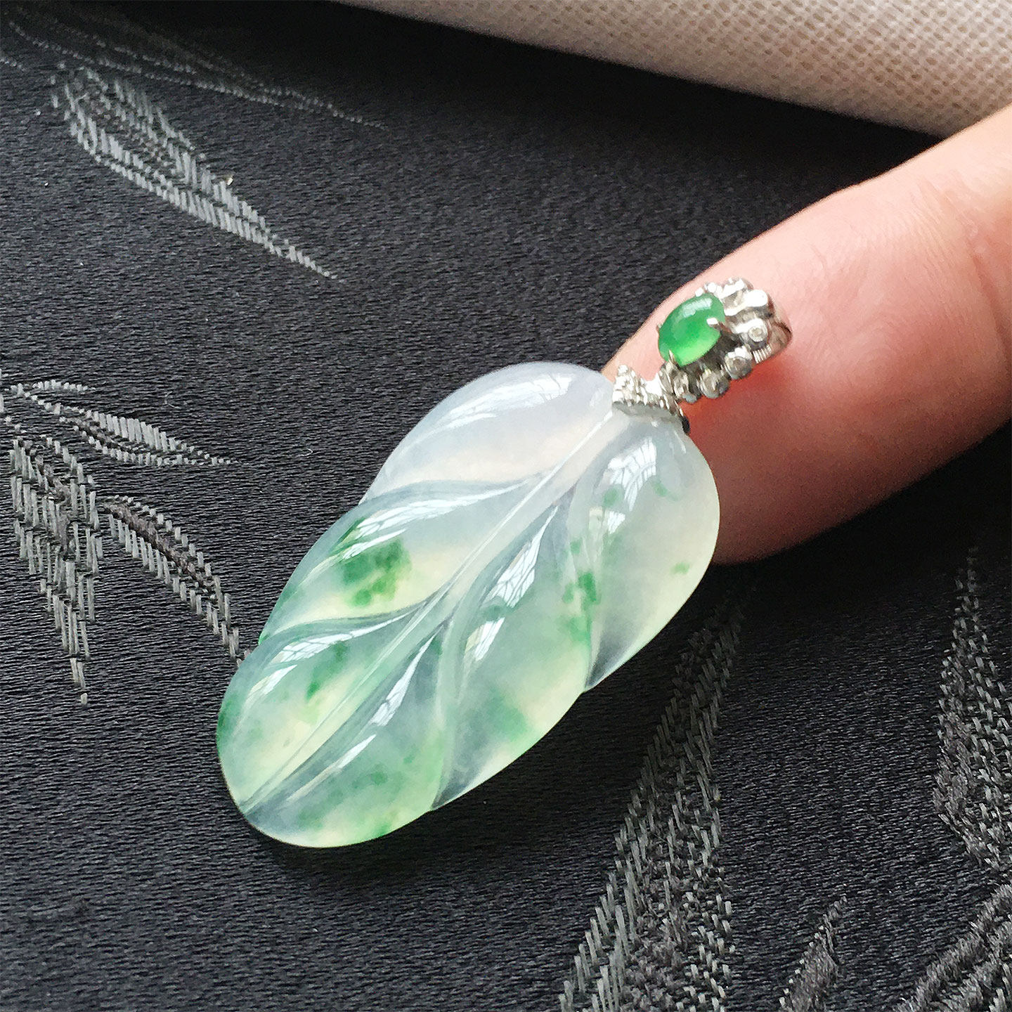 缅甸翡翠飘花叶子吊坠18K金镶嵌老坑冰种冰飘绿树叶挂件金枝玉叶