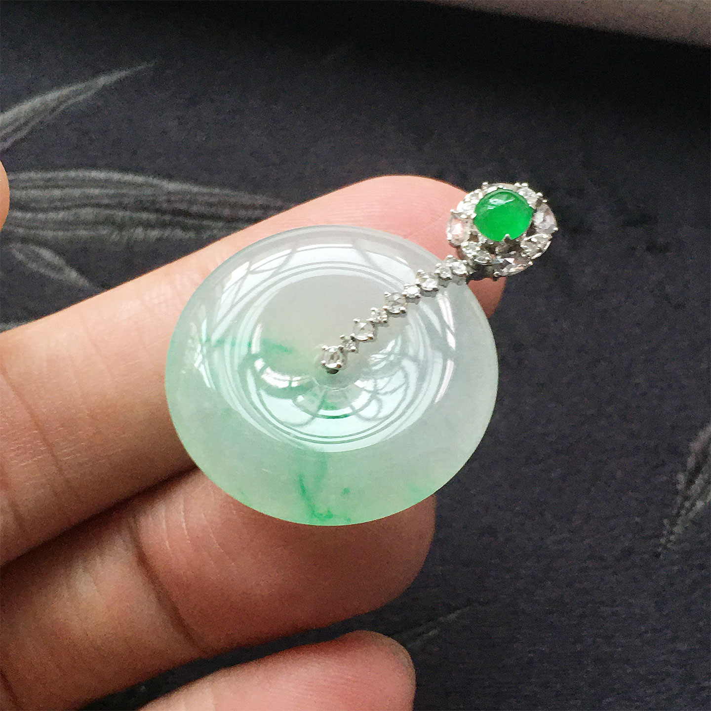 缅甸翡翠冰种飘阳绿玉平安扣吊