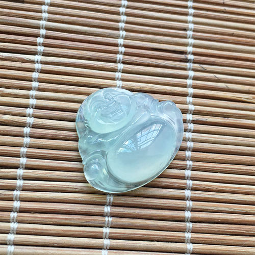 缅甸翡翠冰种浅绿玉佛吊坠