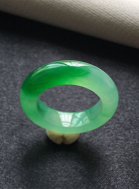 缅甸翡翠冰种翠绿色玉指环戒圈16mm老种a货冰阳绿戒12号圈女色戒