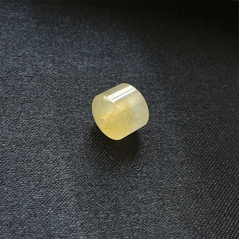 翡翠冰种黄翡路路通吊坠配珠