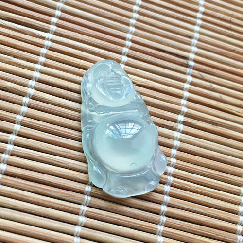 缅甸翡翠冰种浅绿玉佛吊坠