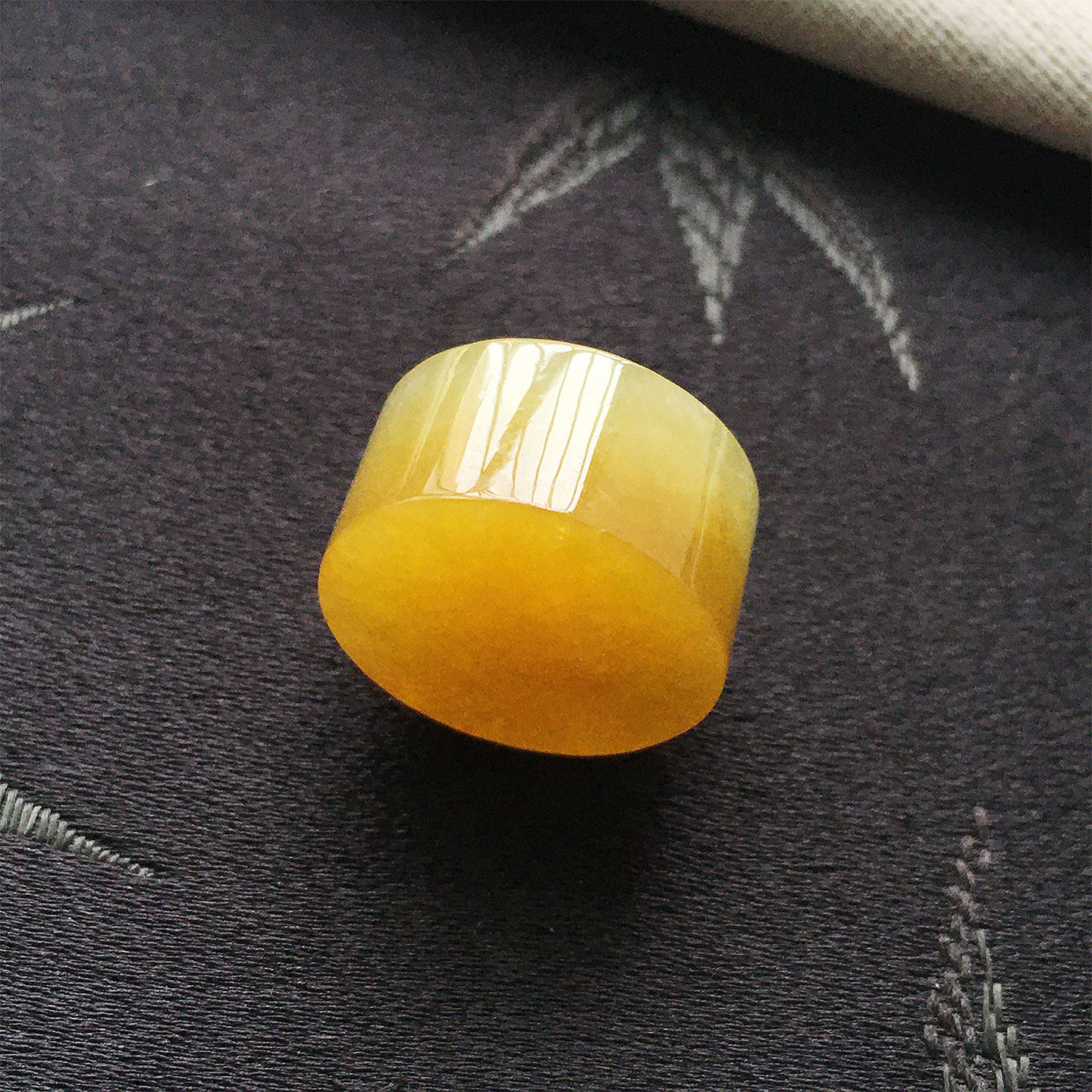 缅甸翡翠冰种黄翡平安扣吊坠