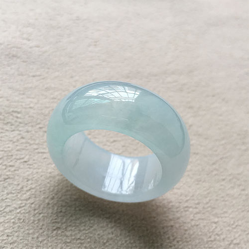 缅甸翡翠冰种浅绿色玉指环扳指
