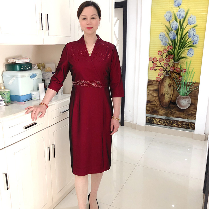 婚礼妈妈装喜婆婆丈母娘小个子高贵五一儿子结婚宴年轻洋气礼服旗