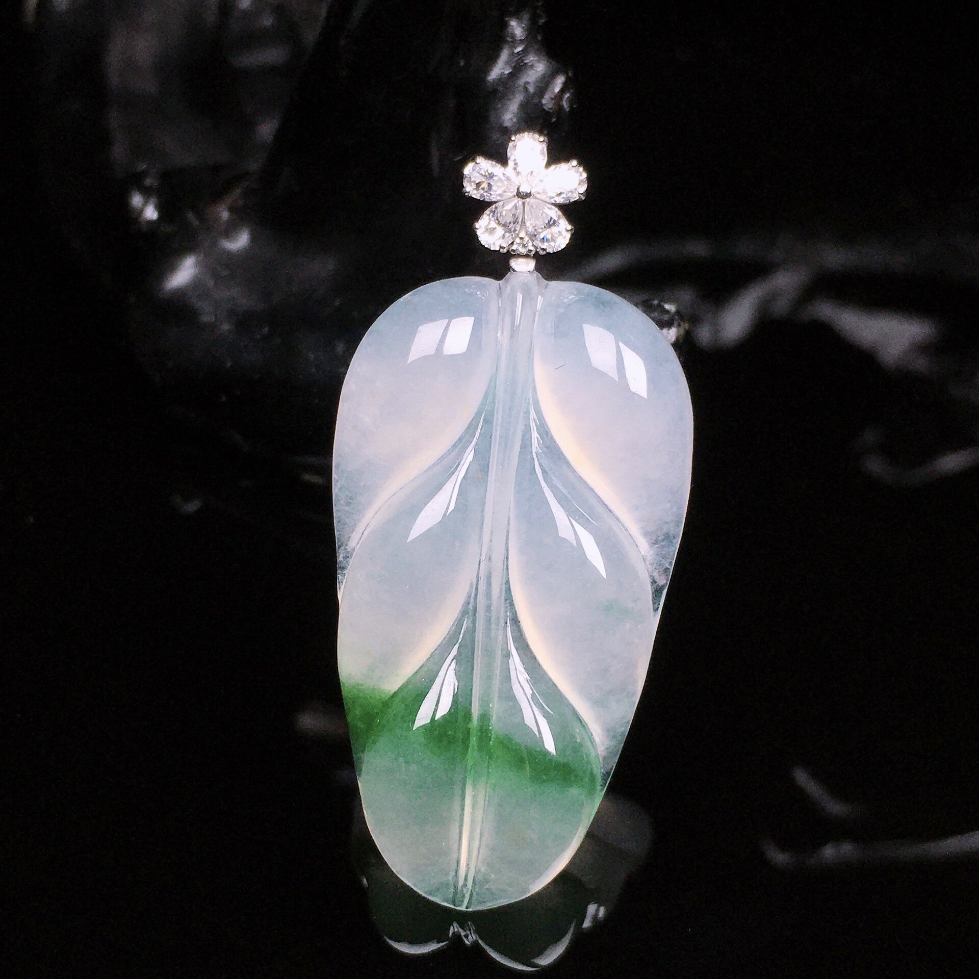 缅甸天然翡翠a货18k金镶嵌冰种飘绿叶子金枝玉叶吊坠