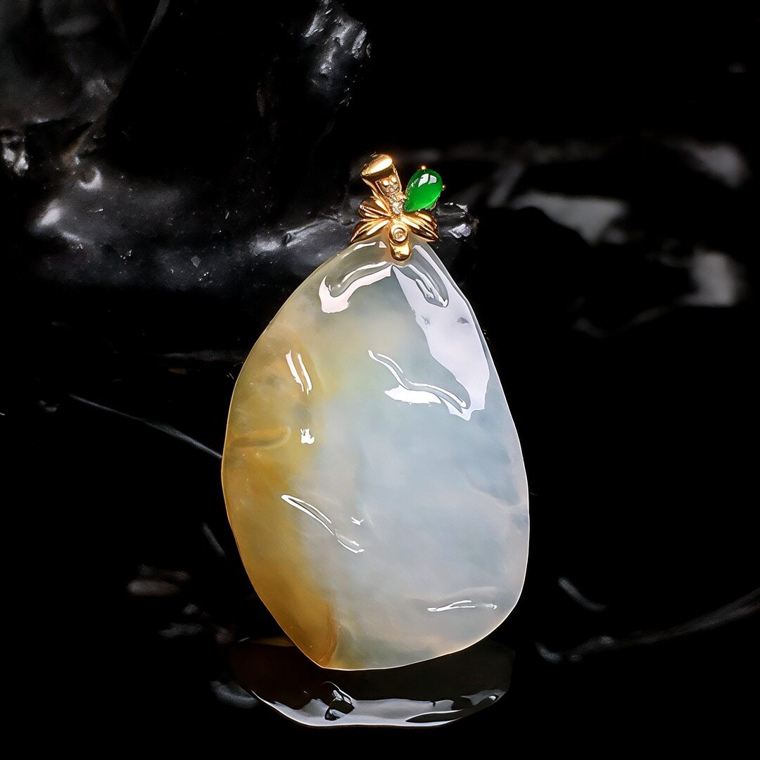 缅甸天然翡翠A货18k金镶嵌冰种黄翡原石随形吊坠