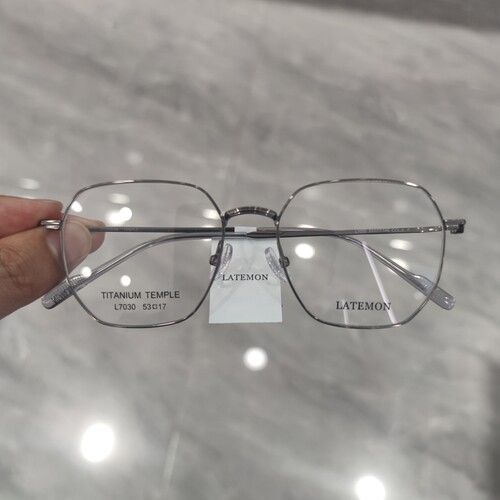 latemon浪特梦复古方框钛合金素颜近视眼镜框防蓝光光学架L7030