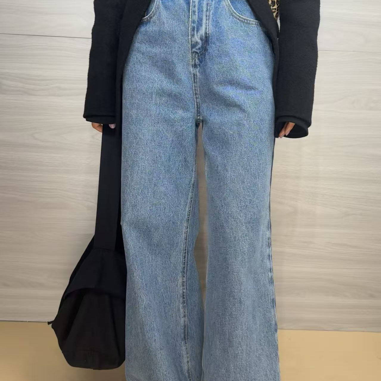 2025东大门新款超高腰丹宁风直筒藏肉牛仔裤