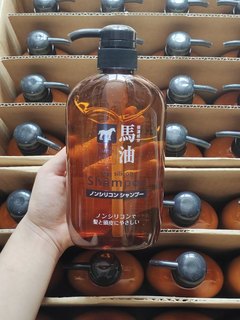 马油洗发水600ml，天然无硅弱酸性，全能型的洗护选手就是它！