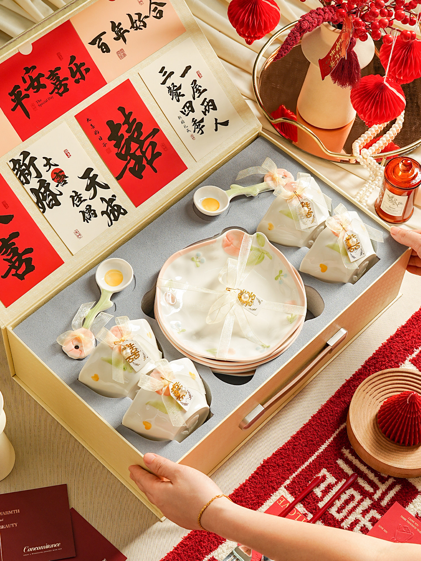 陶瓷碗碟套装家用2025新款高级感精致结婚餐具套装新婚礼物送新娘