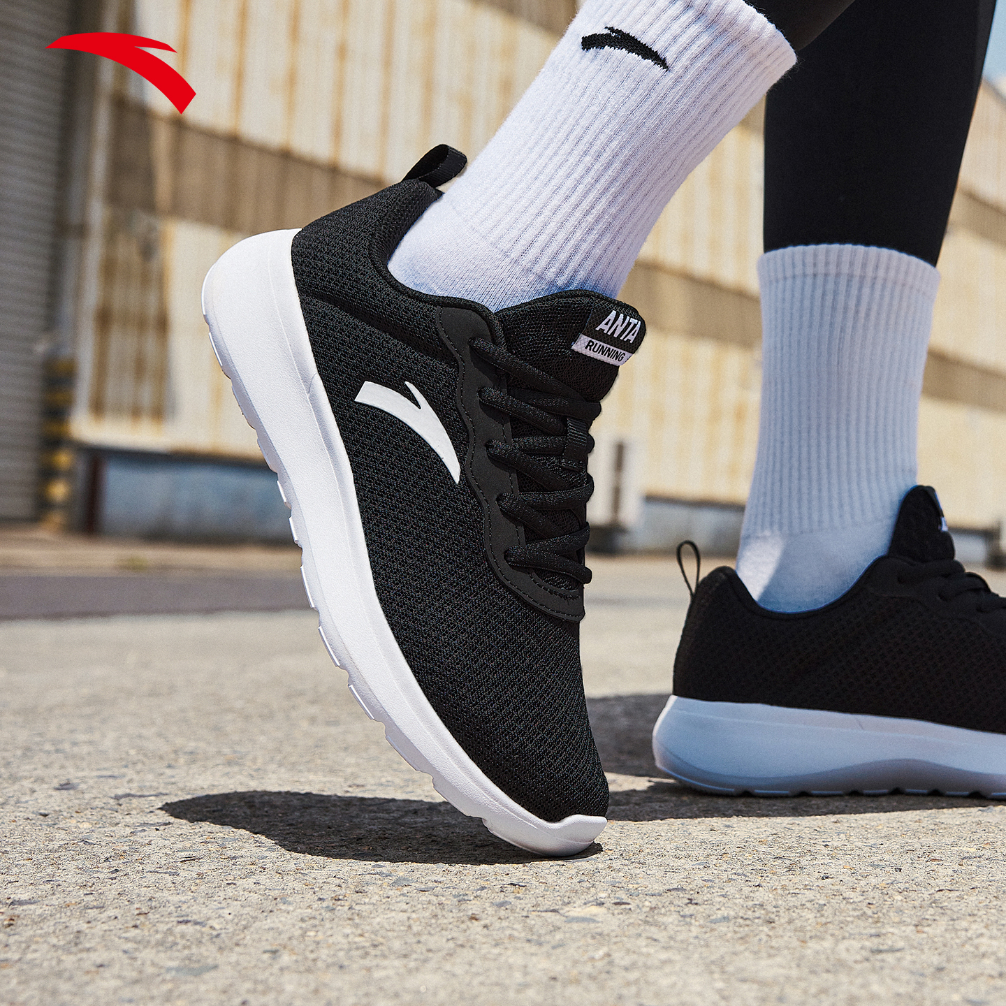 安踏女款休闲运动鞋秋季新款