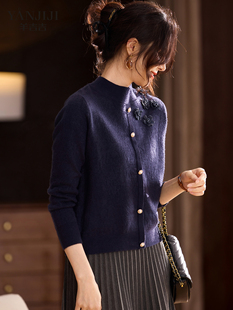 半高领妈妈毛衣冬装打底衫洋气上衣中老年女装提花贵夫人针织衫女