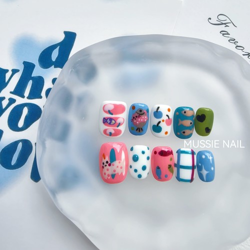 【好多鱼】MUSSIE NAIL夏日新品多巴胺手绘童趣显白短款穿戴甲