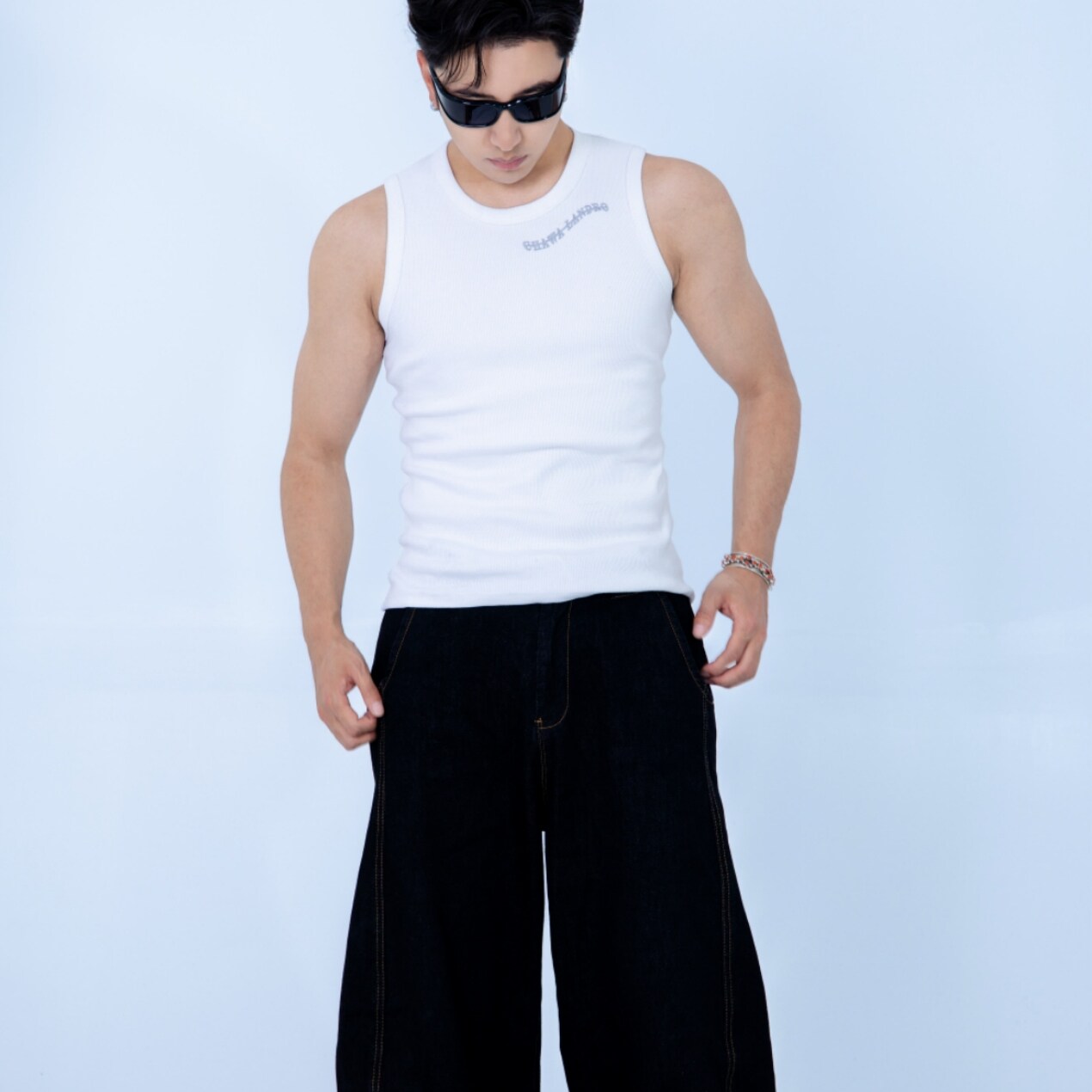 CHAWALANDRO夏瓦兰卓针织黑白马甲四季薄背心时尚打底健身设计师