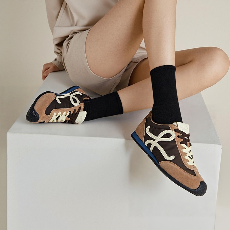时尚双色鞋带平底透气休闲运动鞋