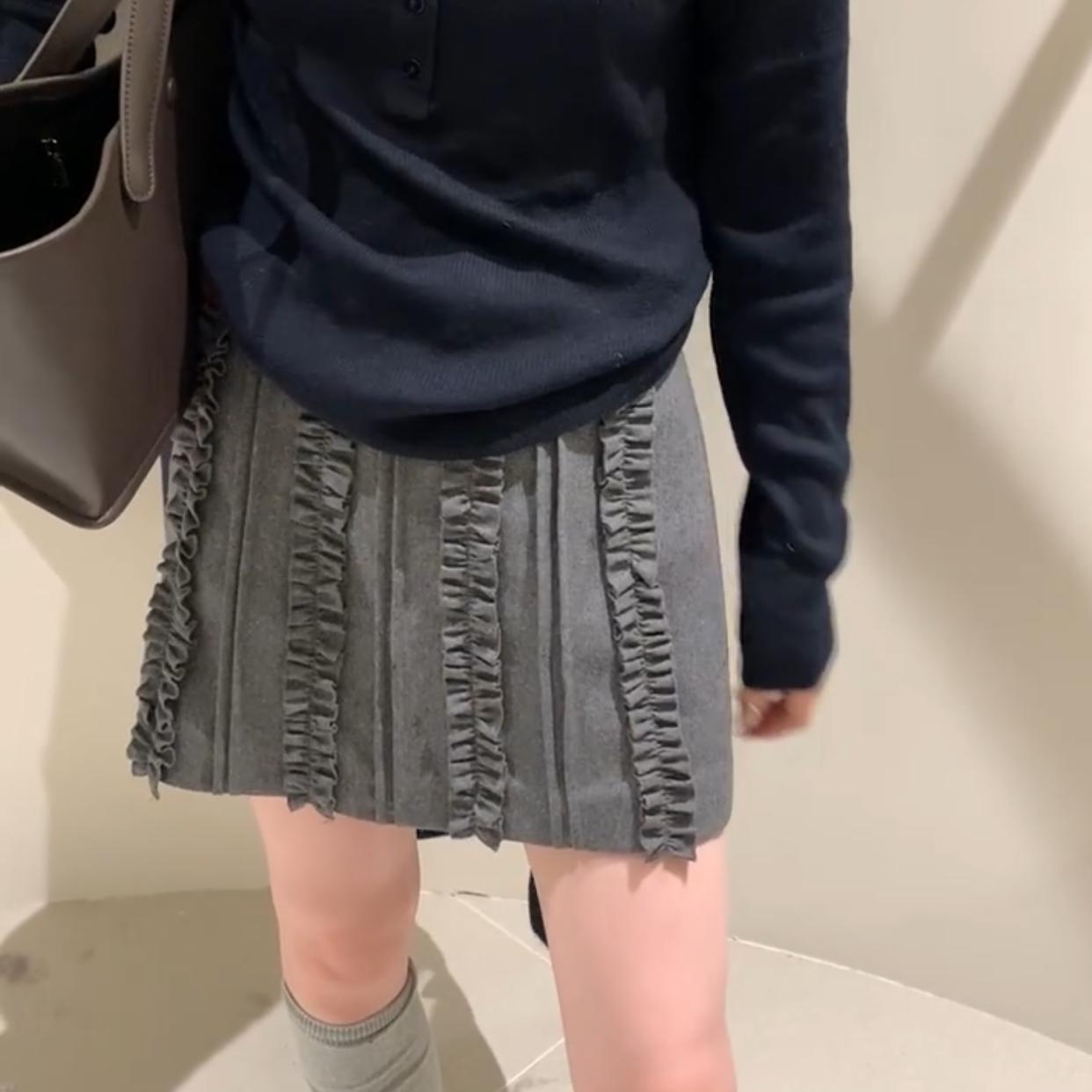 木耳边a字灰色短裙大码半身裙