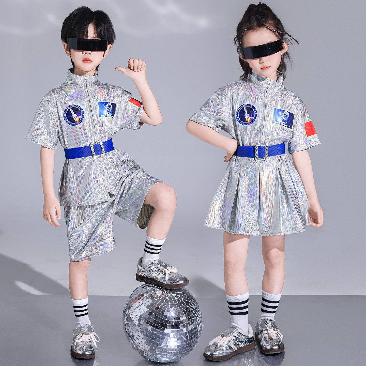 六一儿童科技感太空服幼儿园表演服机器人演出服中小学航空宇航服