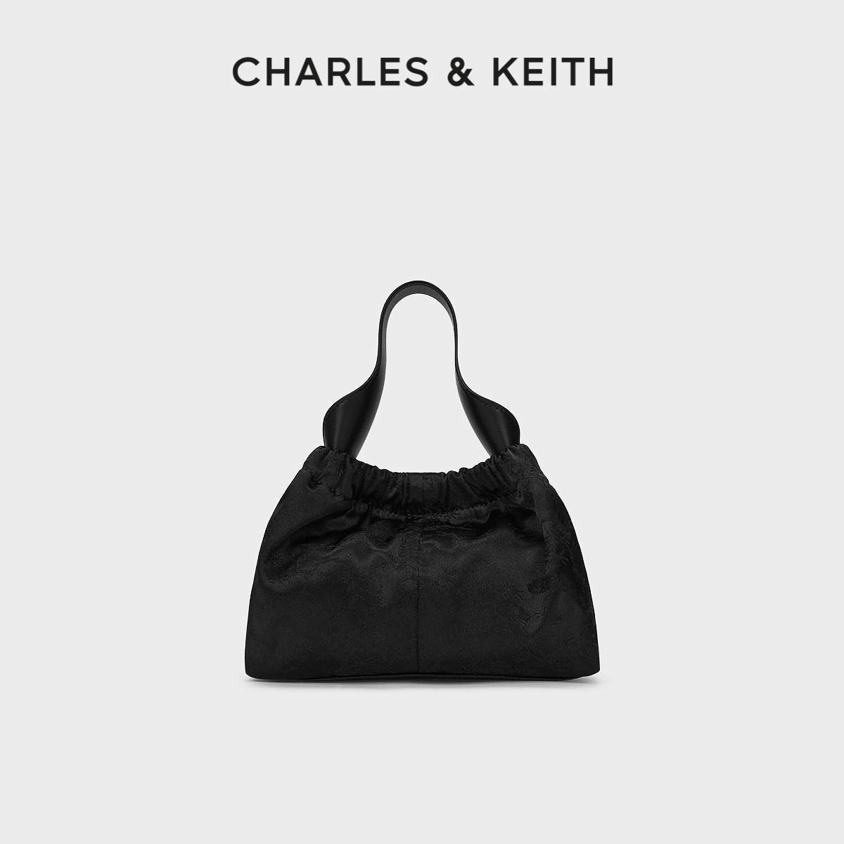 CHARLES&KEITH24春季新品CK2-10151320-A龙年缎面中式斜挎云朵包-封面