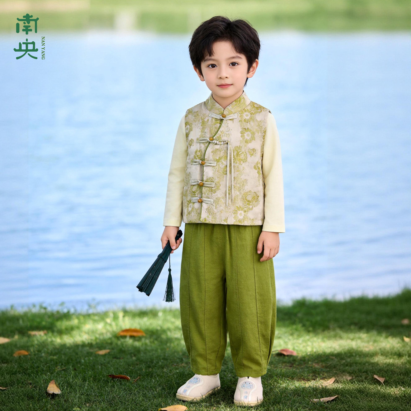 日常可穿汉服男童新中式套装中秋图片