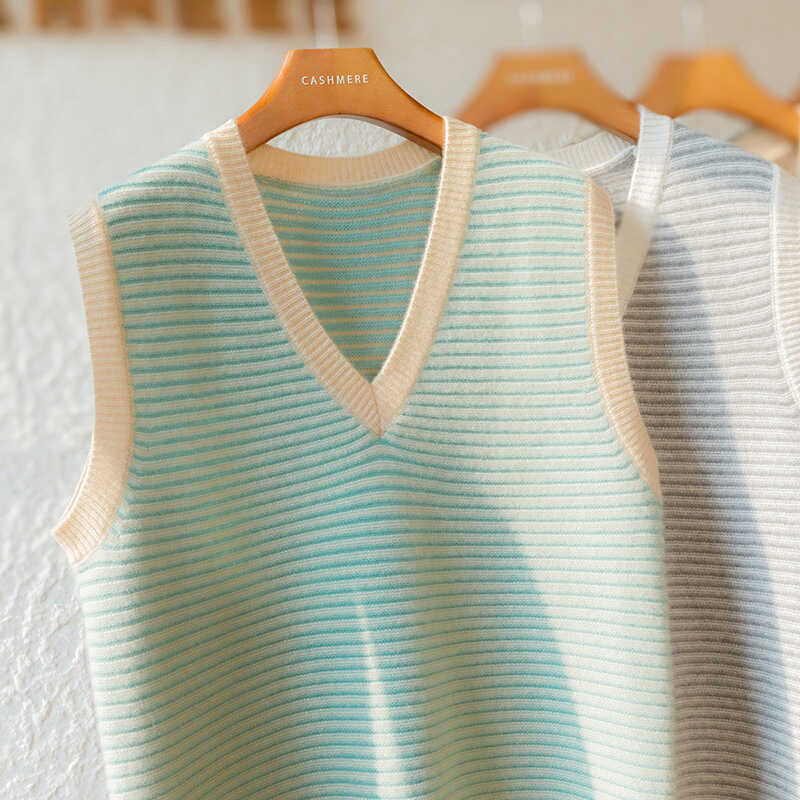 全羊毛秋冬新款羊绒衫男100纯羊毛马甲背心无袖针织撞色马夹坎肩