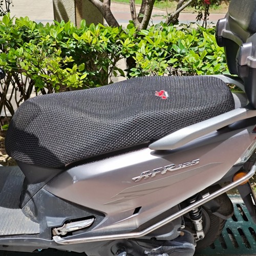 适用豪爵AFR125摩托车坐垫USRUCR防晒网孔加厚座套铃木UU125UYUE
