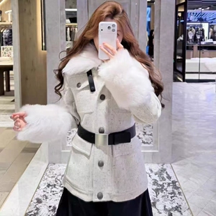 一吻定情巴黎国际羽绒服秋冬保暖出口港澳台女士冬衣滑雪服新推