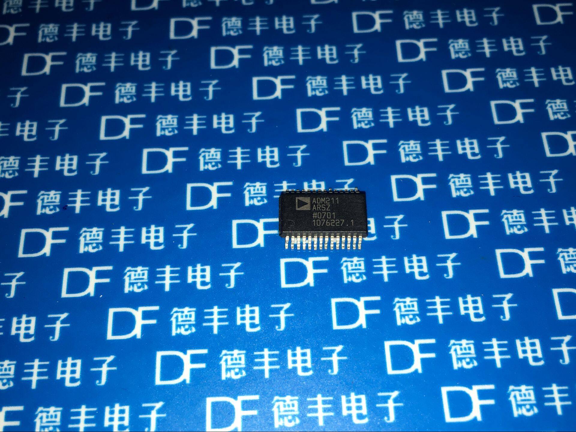 欢迎光临深圳德丰电子商行,本店致力打造最全的电子元器件采购仓库! 由于元器件种类繁多,您在本店没有搜到的型号,可以直接咨询亮灯客服,我们会一一为您解答!