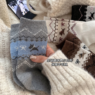 袜子女秋冬羊毛袜费尔岛小狗蝴蝶结保暖加厚中筒袜韩系圣诞堆堆袜
