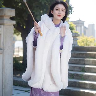 高级感秋冬加厚斗篷披肩毛领连帽百搭民族风中长款流苏外套女披风