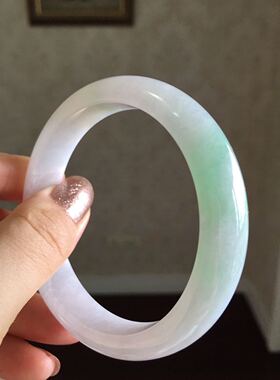 A货天然糯冰种细腻翡翠手镯