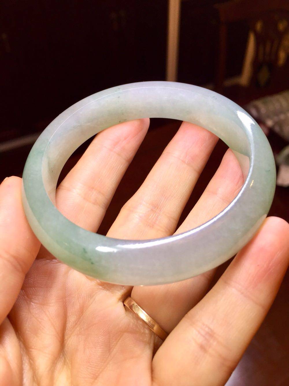 天然a货老坑种翡翠手镯 莫西沙近冰种光感犀利 钢味足 57.2圈口