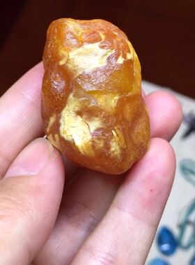 俄料 金绞白花蜡全皮 原石 吊坠 形状饱满 全皮无破口 14.6克