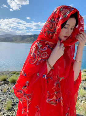 新疆西藏旅游穿搭仿真丝花朵刺绣民族风围巾大红色披肩超大丝巾女