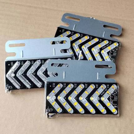 LED货车边灯箭头边灯转向灯流水爆闪防追尾汽车摩托车12v24v七彩