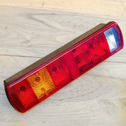 适用解放J6P后尾灯JH6总成J7天V新悍V威J6M原车灯泡460500倒车灯