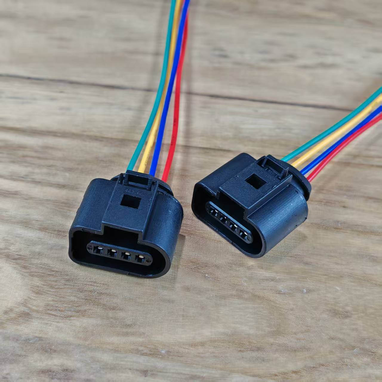 雷诺节气门插头国六EGR阀插头4线