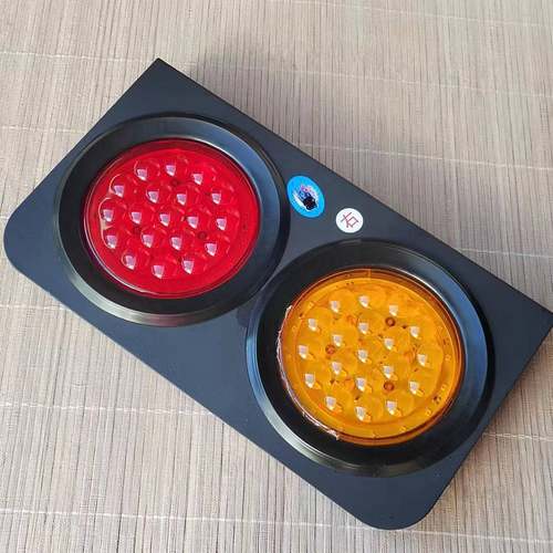 中集挂车后尾灯货车两圆尾灯两联