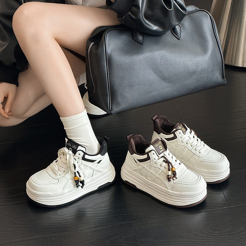 秋冬高帮休闲板鞋女2025新款真皮舒适小白鞋加绒保暖厚底棉鞋