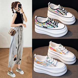 亮片小白鞋女2026新款厚底内增高8cm板鞋小个子配裙休闲水钻潮鞋