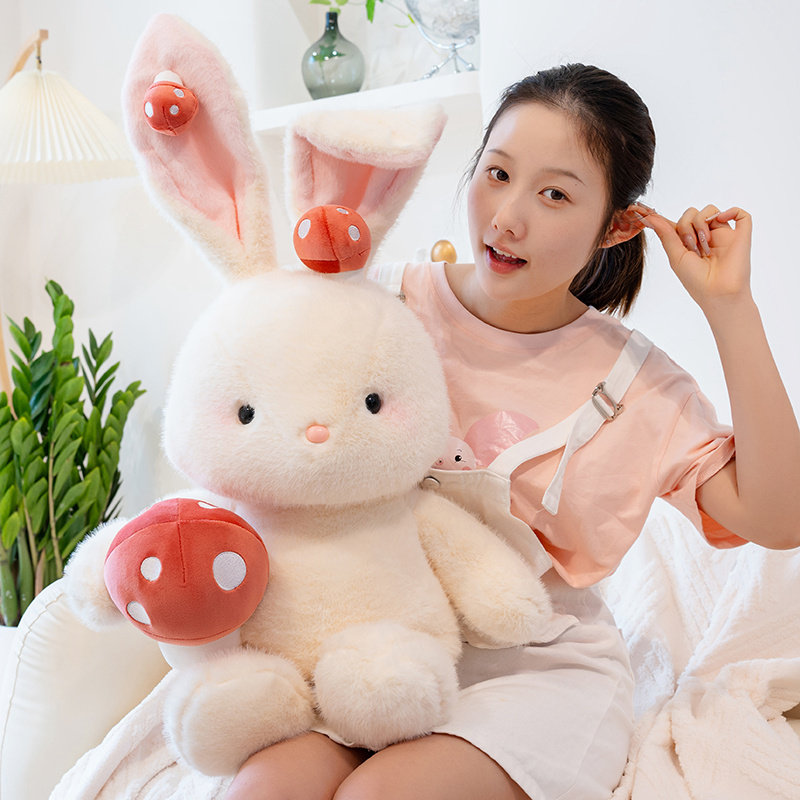 穿越龙可爱蘑菇小白兔子玩偶