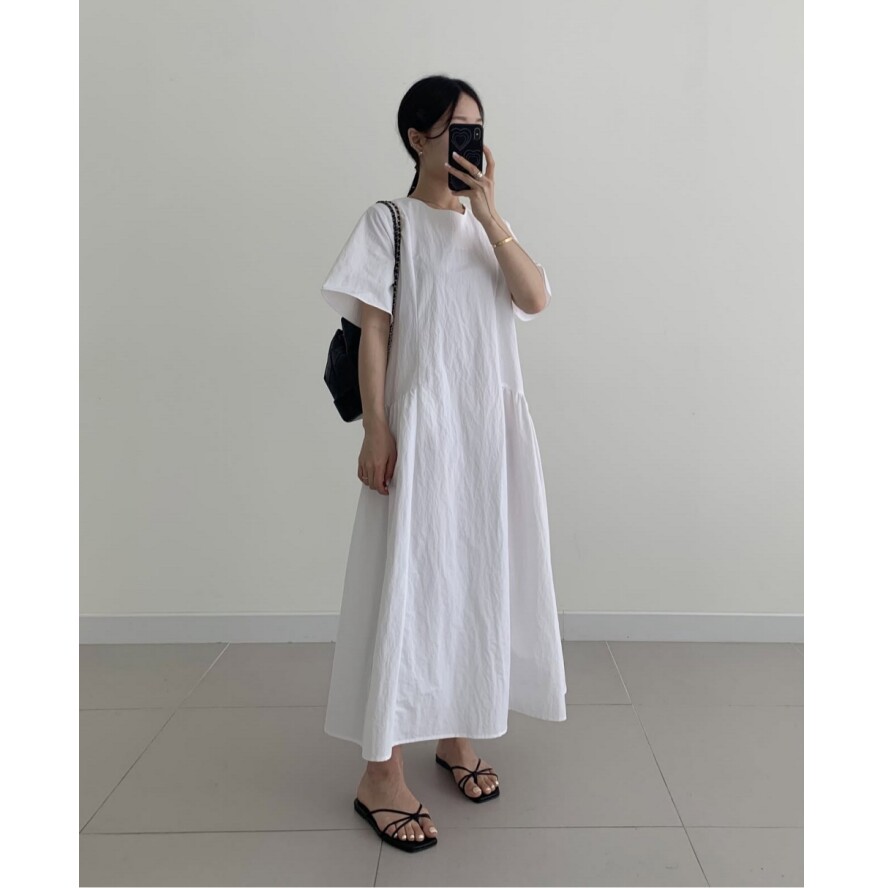 日韩chic2026夏季新品极简主义宽松减龄连衣裙两侧有口袋裙子女