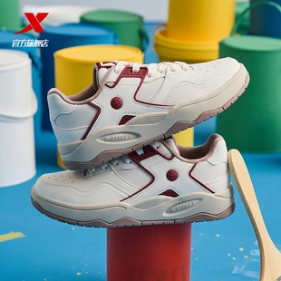 女情侣款 休闲鞋 2025新款 街头小白鞋 青少年女学生 特步男鞋 跑鞋 板鞋