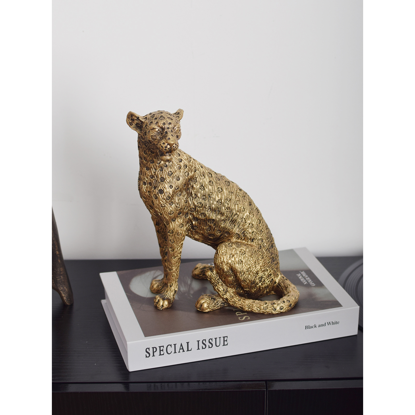 高级感金钱豹子轻奢家居摆件