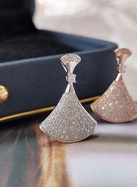 18K金吊坠真钻扇形裙子吊坠满钻轻奢简约气质七夕礼物吊坠配证书